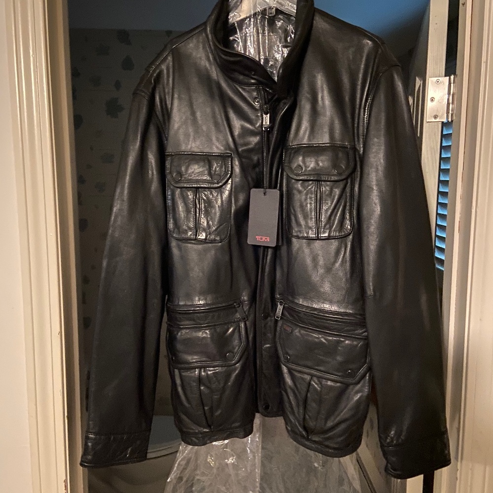 Tumi black leather jacket